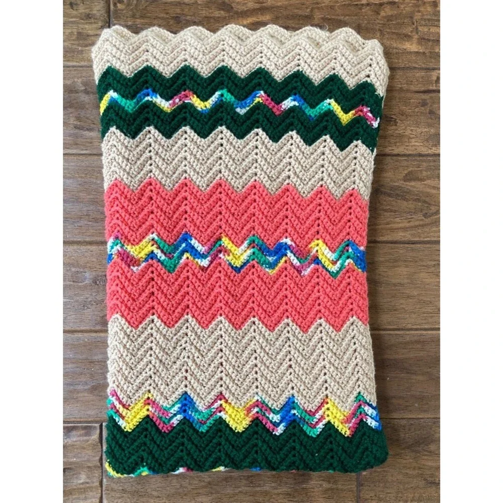 Handmade Afghan Crochet Retro Chevron Zig Zag 53'x31' Pink Green Boho